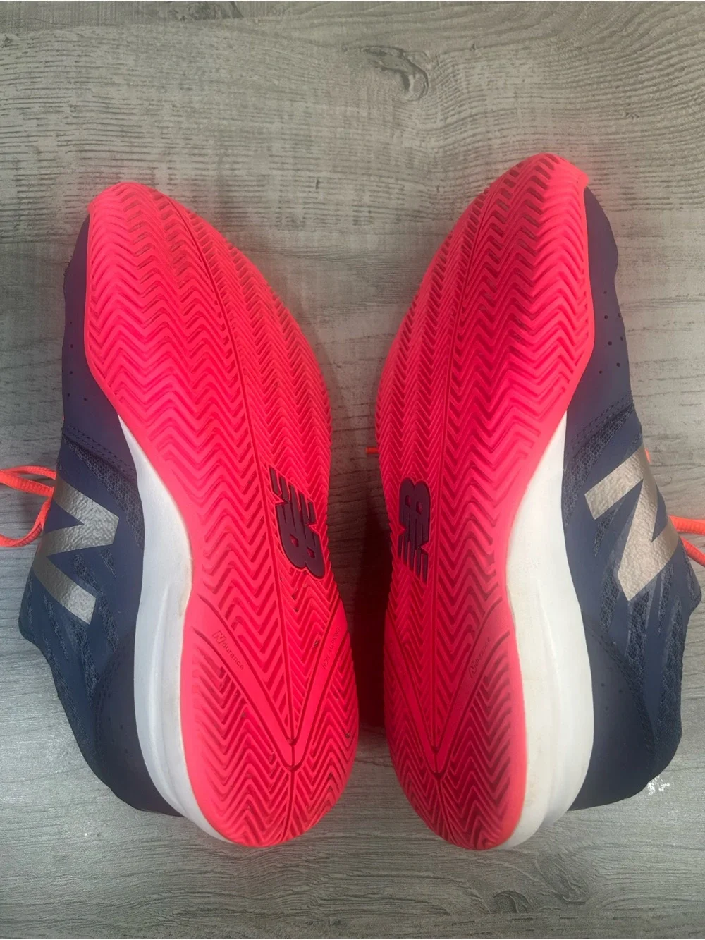 New Balance 696V4 Navy & Pink Running Sneakers Women’s Size 8.5